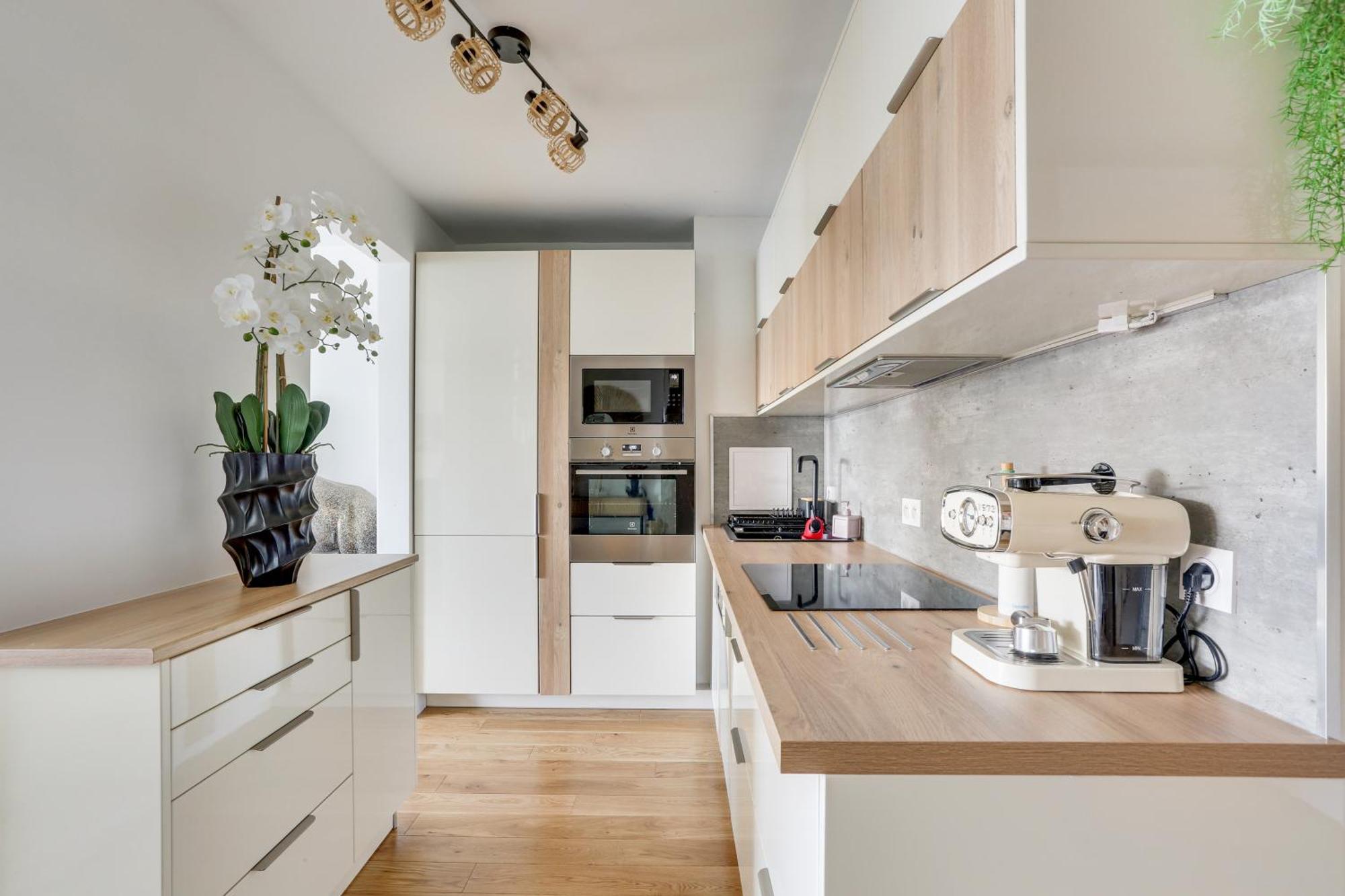 Paris Luxury Apartment 75M2 With Eiffel Tower View, 1 Min Metro, Parking ภายนอก รูปภาพ